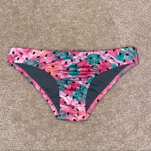 JOLYN Andy Printed Melon Bottom